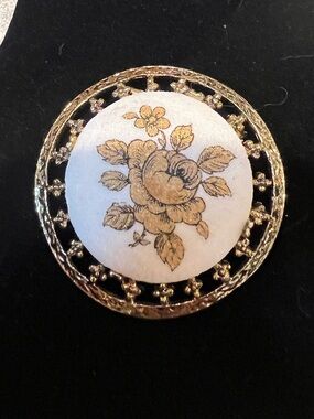 Gold Floral Round Brooch - Women Accessories